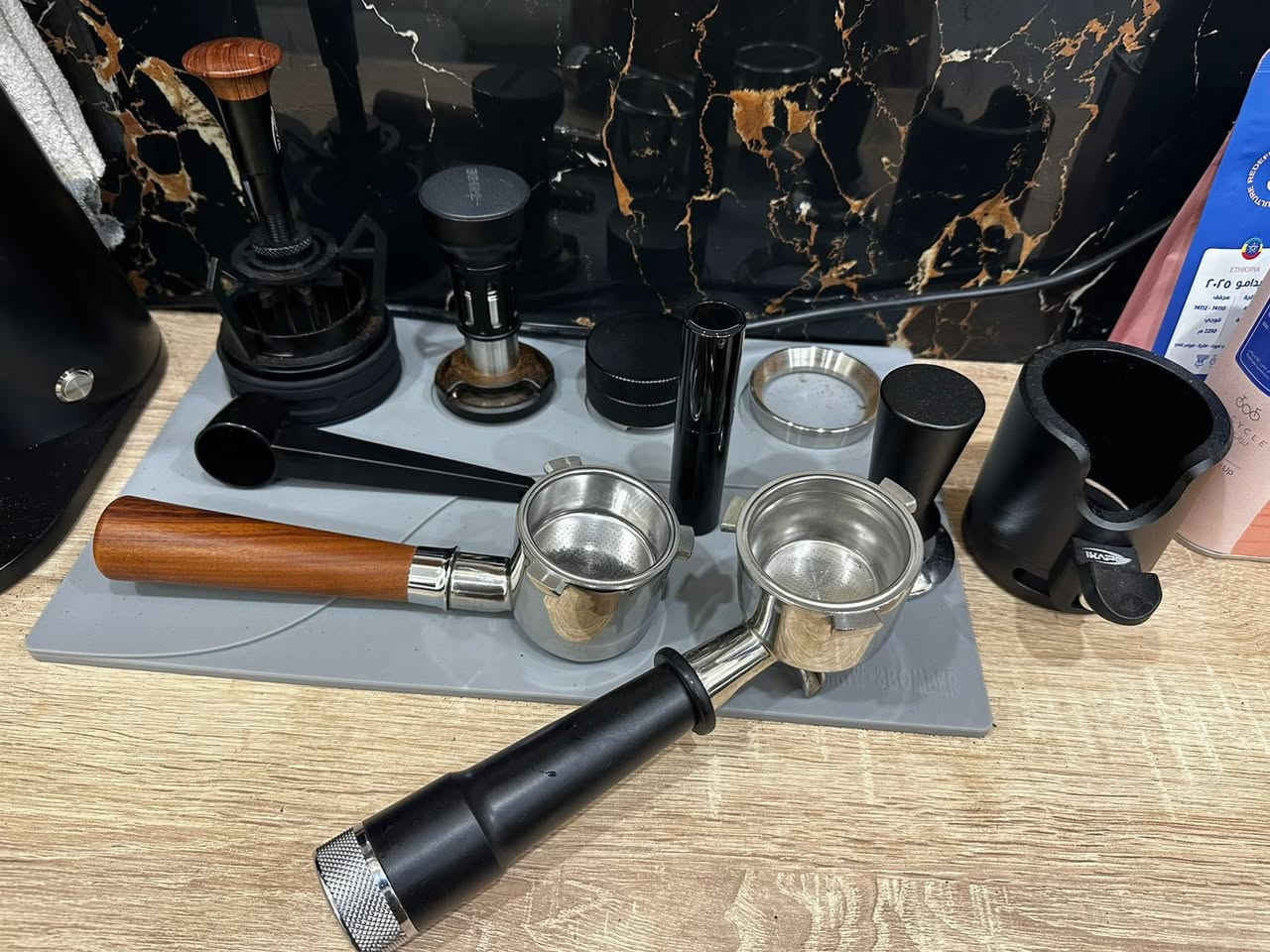 مكينه ديلونكي لاسبلشستا ابورا الي يريد يعرف تفاصيل اكثر يدخل يوتيوب ما كامل ملحقاته اضافيه بورتو فلتر مع تامبر مع رنك مع موزع المكينه استخدام شخصي منزلي اقل من شهر ونص السعر خاص


**إذا كنت صاحب هذا الإعلان وتريد حذفه لأي سبب، رجاءا أرسل رسالة إلى الدعم الفني**