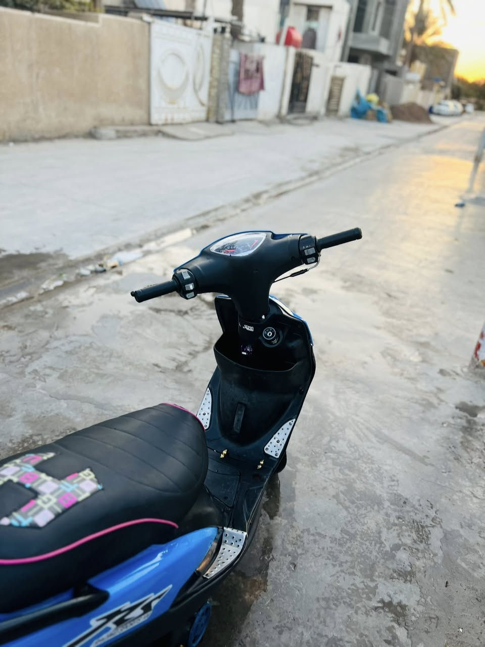 السلام عليكم دراجة ماكس للبيع بوشة 55محرك صاروخ رقم***********
