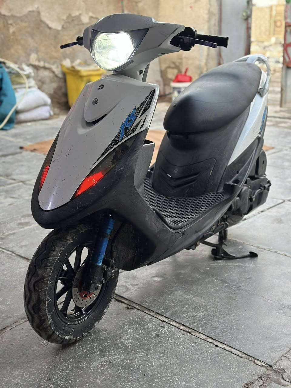 السلام عليكم
ماكس عدله لبيع 
بيه شايل اصلي 
وياله اصليله 
يدات بريك اصلي
صلنصه نحله 
صدر SHOwA
مكينه بلاديه وكفاله عامه 
سعر الدواجه ميلون وبيه مجال 
أي نقص ما بيه ***********
