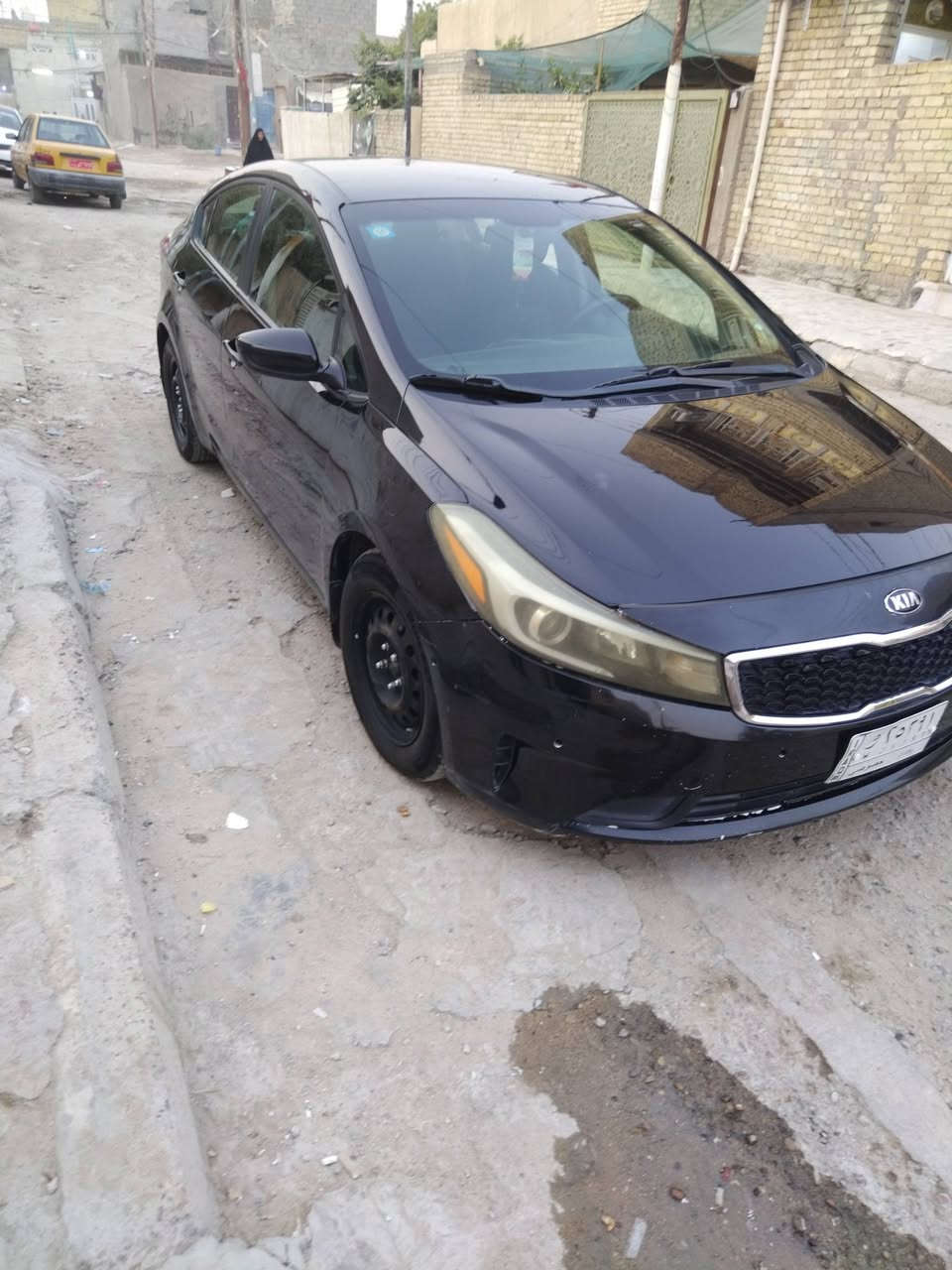 السلام عليكم كيا فورتي موديل 2018حادثهه باب السايق محرك 2000دوش وارد أمريكي  سياره نص فول سعر 115 بيهه مجال ***********
