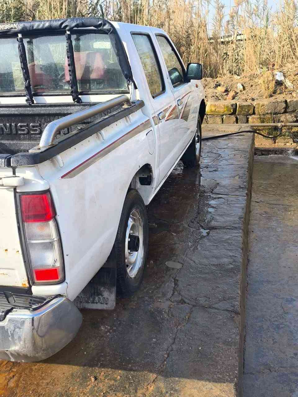 السلام عليكم نيسان للبيع موديل ٢٠١٤سياره مال جناي جاهزه ماناقصهه شي رقم ذي قار بسمي مداور ثاني يوم ب السعر ١٣٨ وبيهه مجال حك الجيه العنوان ناصريه هاذه رقم راعيهه وتواصل ويا ***********
