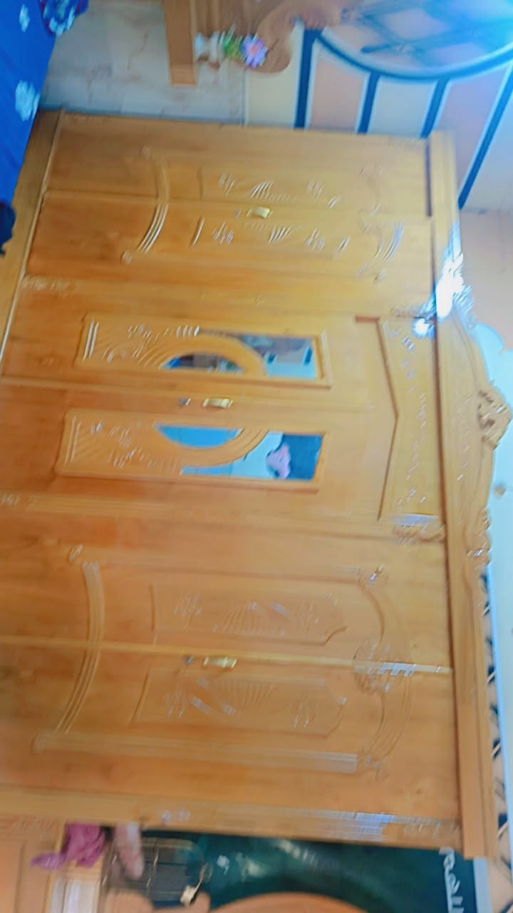 غرفة نوم  مستعمله سعر 900وبيها مجال بغداد  حي طارق شارع المدارس للاستفسار اتصل على الرقم ***********
