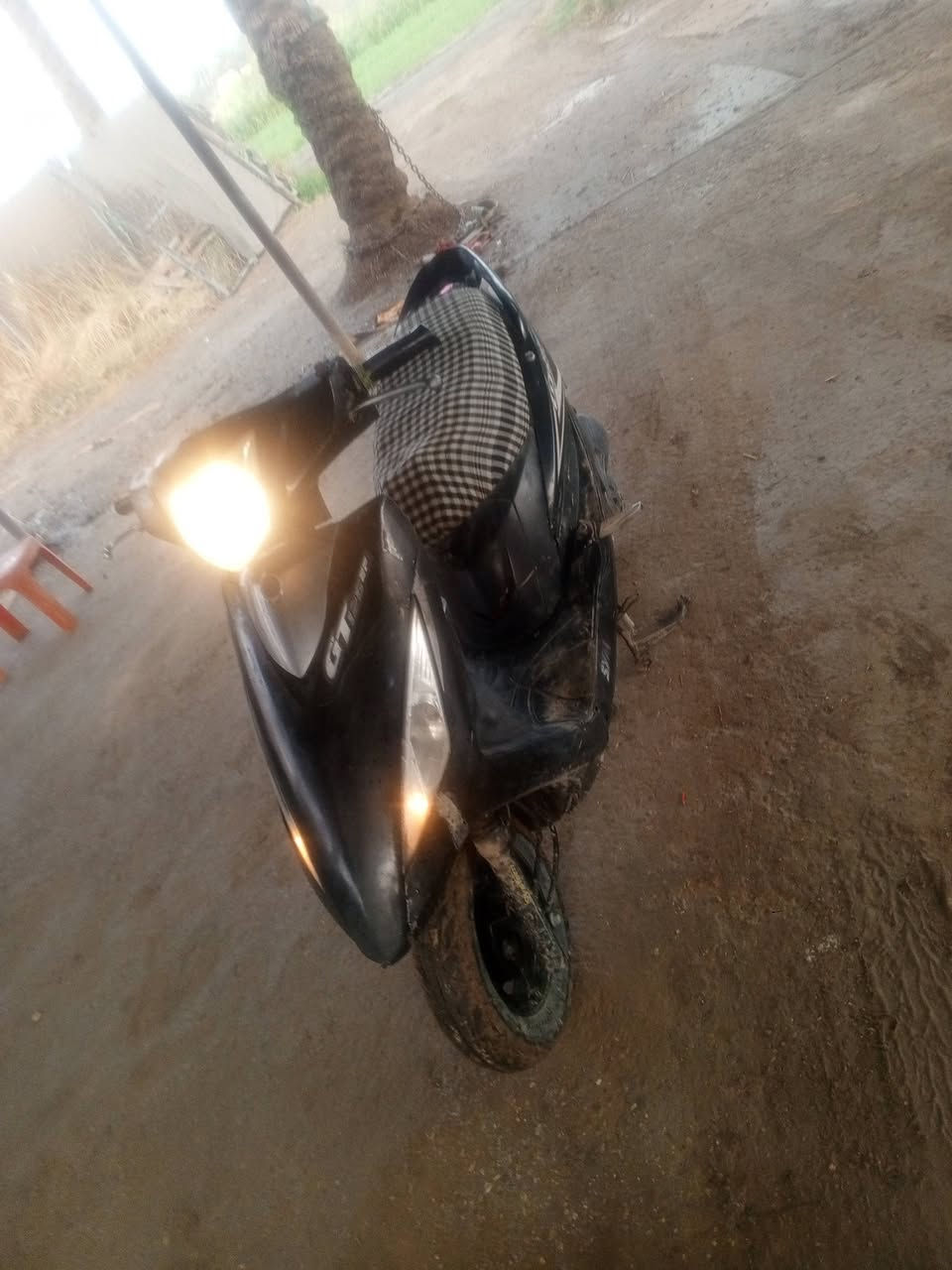 سلام عليكم للبيع ماكس سرعه140 مكينه مكفوله سلف اشاير كلوب عالي ناصي كله شغال كله جديد باتري جديد كفرات بلاد ختم واحد دراجه شلعه ومعدل فول مال جناي السعر350 وبيه مجال مكاني بابل الحمزه الغربي خيكان اتصل وتدلل ***********
