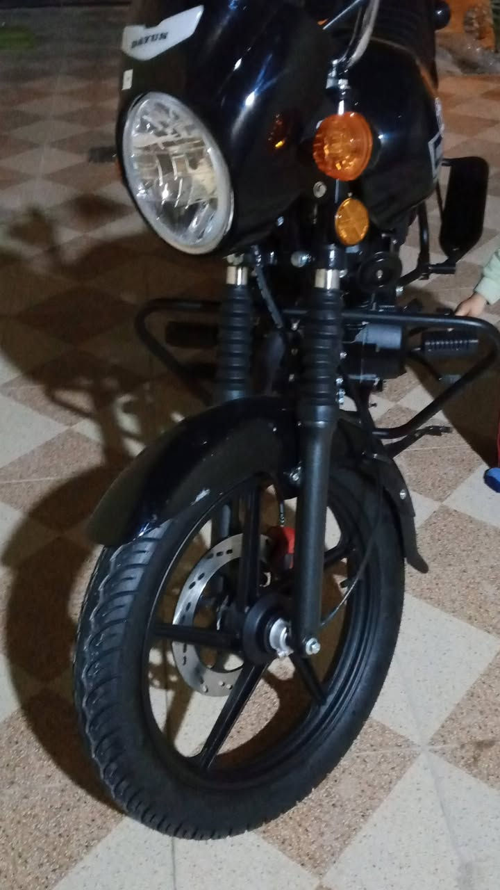 سلام عليكم دايوان مديل 25 صارلها شهر من طالعه من الوكيل كلشي مانقصها كامله مكمله يعني علا الوكيل بعدها رقم وسنويه رقم سليمانيه السعر 2500 وذا عندك ايراني وكيل وزود عادي لئن محتاج فلوس انا العنوان بصره الزبير رقم ***********
