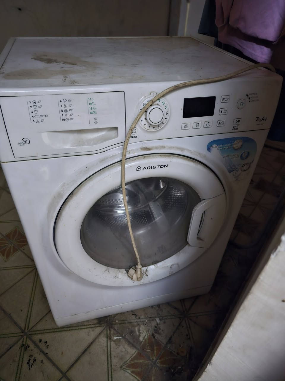 للبيع التخم ب50الف وجرابي الاثنين ب60الف المكان كراده داخل غساله ب100بس حوضها واكع جديده كلها


**إذا كنت صاحب هذا الإعلان وتريد حذفه لأي سبب، رجاءا أرسل رسالة إلى الدعم الفني**