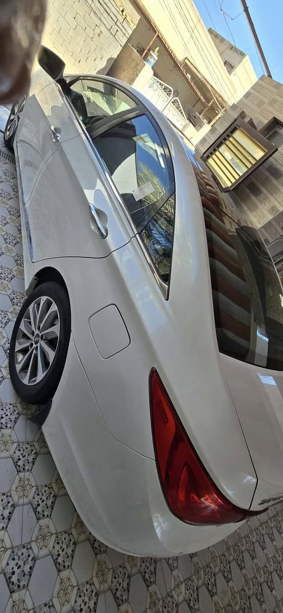 سوناتا خليجي ٢٠١٣ مكفوله والسونار مرفوق السياره نضيفه جدا ماشيه ١٣٦  فول مواصفات السياره مكانه الحله المركز 
السعر ١٤٠ $
***********
