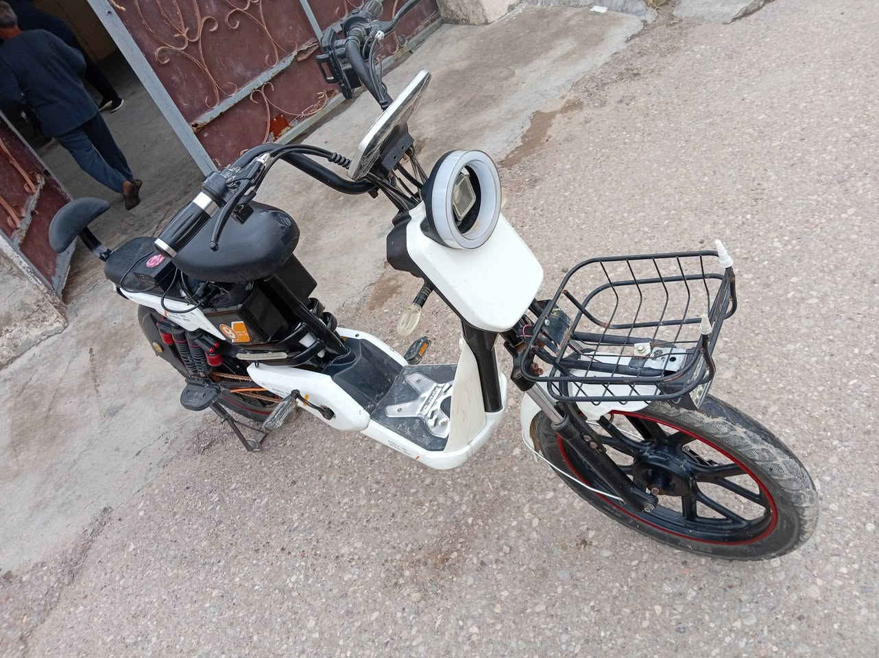 .
بايسكل شحن موديل 2025
فحل
بطاريات جدد
بصمه سويج كارت تشغيل
شاشه
دراجه حلوة ونضيفه
مكان ديالى بعقوبه ناحيه العباره
سعر 300 وبيها مجال
***********
