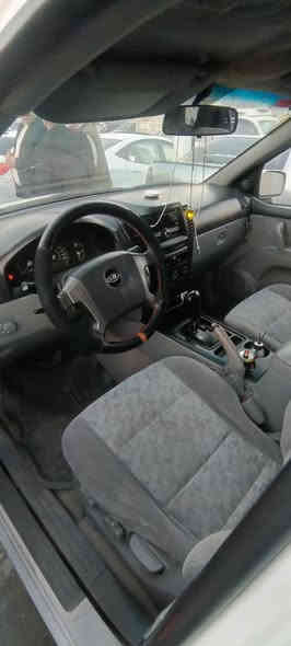 للبيع كيا سيرنتو موديل 2006  دبل اكسل وارد امريكي محرك 6 بلادي صبغ 5 قطع ابيع عام واكع على صفحه سيارا كلش زينا محرك وكير بشرط تبريد ثلج سعر 76 ومجال بصيط جدا حك جيا فقط وعليها غراما 5 اوراق تنزيل من حساب عنوان زاخو ☎️ للاستفسار *********** *********** زاخو
