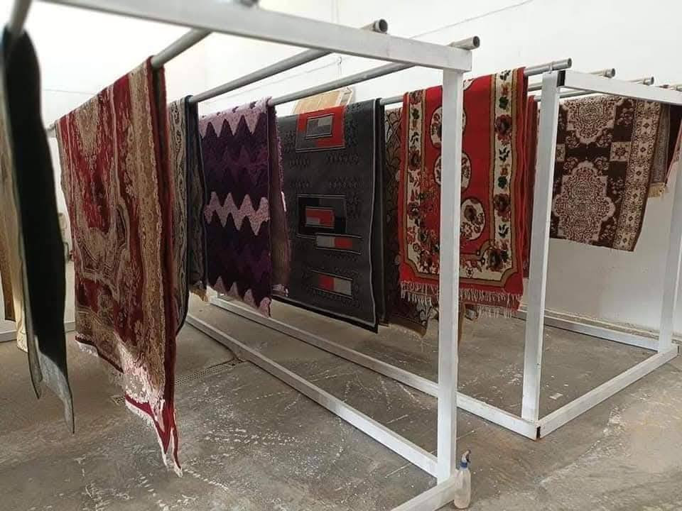 شركة الغدير 
غسل وكوي الملابس 
غسل السجاد والمفروشات والستائر
تنظيف القنفات (مقاعد الجلوس)
كادر متخصص في خدمات التنظيف والتطهير والتعقيم  
خدمة الاستلام والتسليم مجاناً 
خدمة الزبائن :-*********** _ ***********
#غسل_السجاد_الستائر_المفروشات_القنفات
