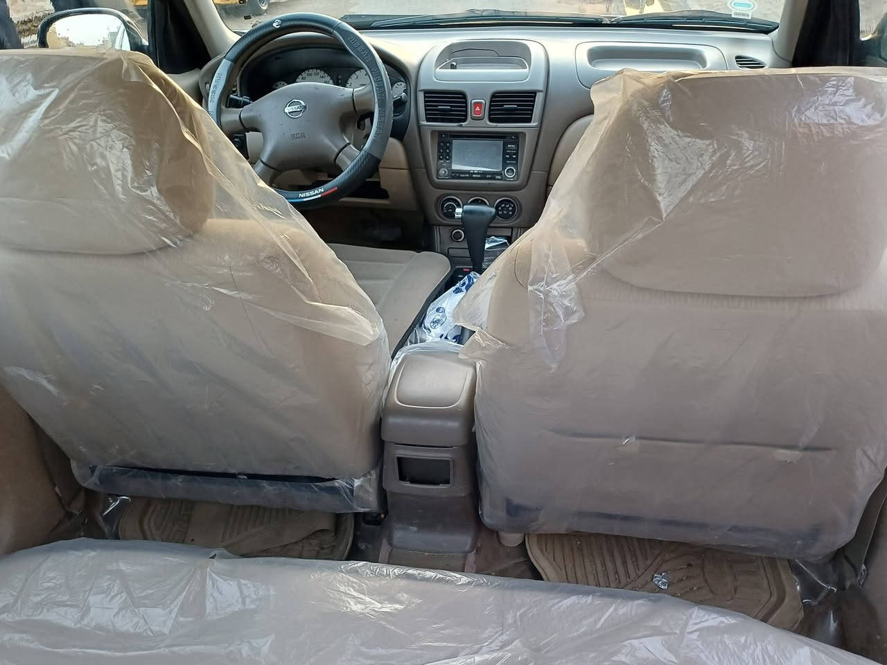 نيسان سني موديل ٢٠١٠ 
ياباني ماشيه ١٣٠ حقيقي 
كفاله عامه عدى البنيد سياره جديده حيل رقم اربيل ثاني يوم تحويل 
السعر ١٠٥ 
للاستفسار الاتصال على الرقم 
***********
