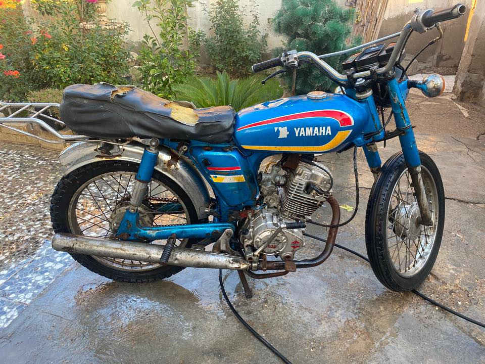 سلام عليكم دراجه ياماها ياباني محور ستوته 5كيرا دراجه كوم حديد ريده 200 ادراجه بيه تبخير***********
