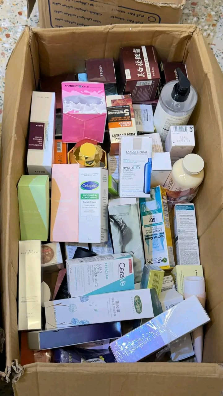 بوكس الااصحاب بشرة حساسة(اكزيما)  سعر 30 الف
👍🏼


**إذا كنت صاحب هذا الإعلان وتريد حذفه لأي سبب، رجاءا أرسل رسالة إلى الدعم الفني**