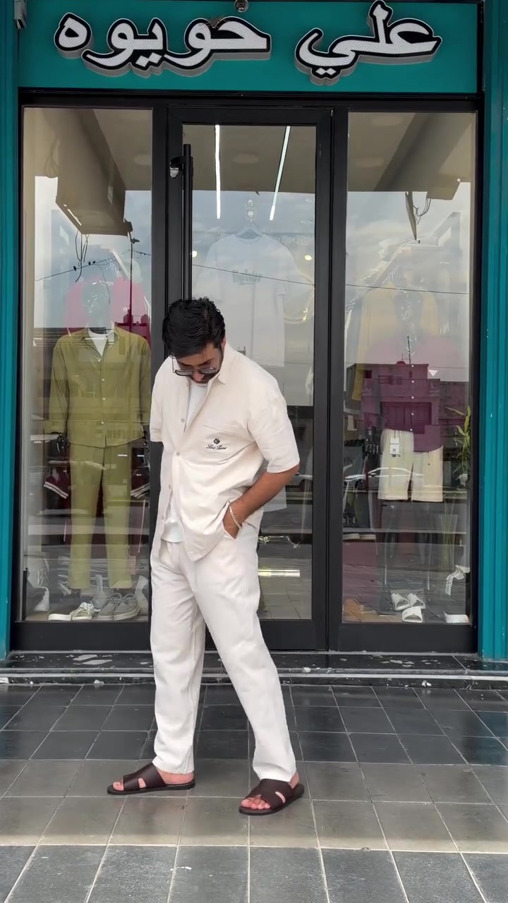 سوت خامه للن قياس M/L/XL/XXL


**إذا كنت صاحب هذا الإعلان وتريد حذفه لأي سبب، رجاءا أرسل رسالة إلى الدعم الفني**