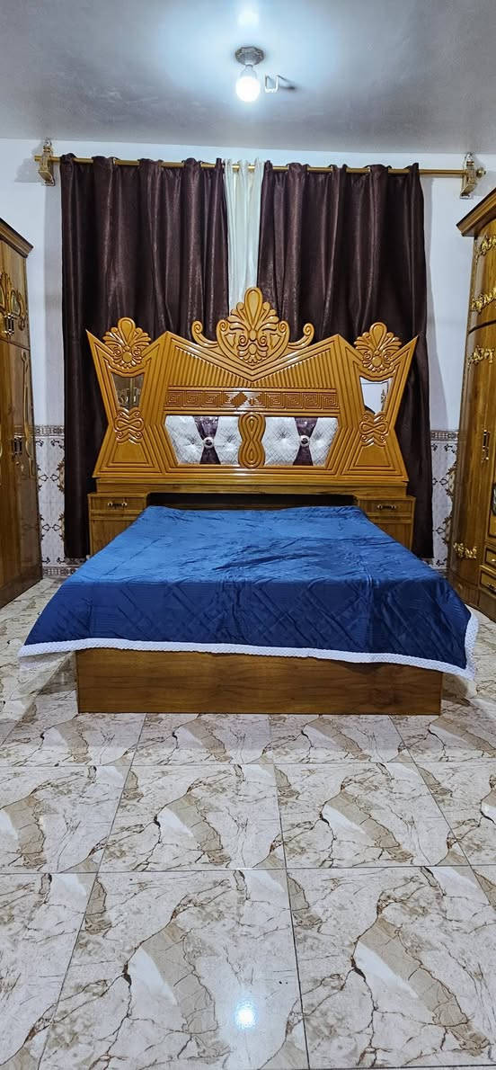 مثل ما وعدناكم غرف نوم جديدة ( شغل درجة أولى )
(شرط الشغل وتنصيب حسب رئي الزبون ) 
( معرض نبا مكة )
( للأثاث جديد * مستعمل ) 
( زورونة وحياكم الله )
[ *********** ] 
Majed Hadeitha 
وجدي هذال
