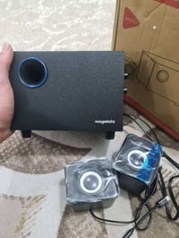 مضخم صوت • إلكترونيات