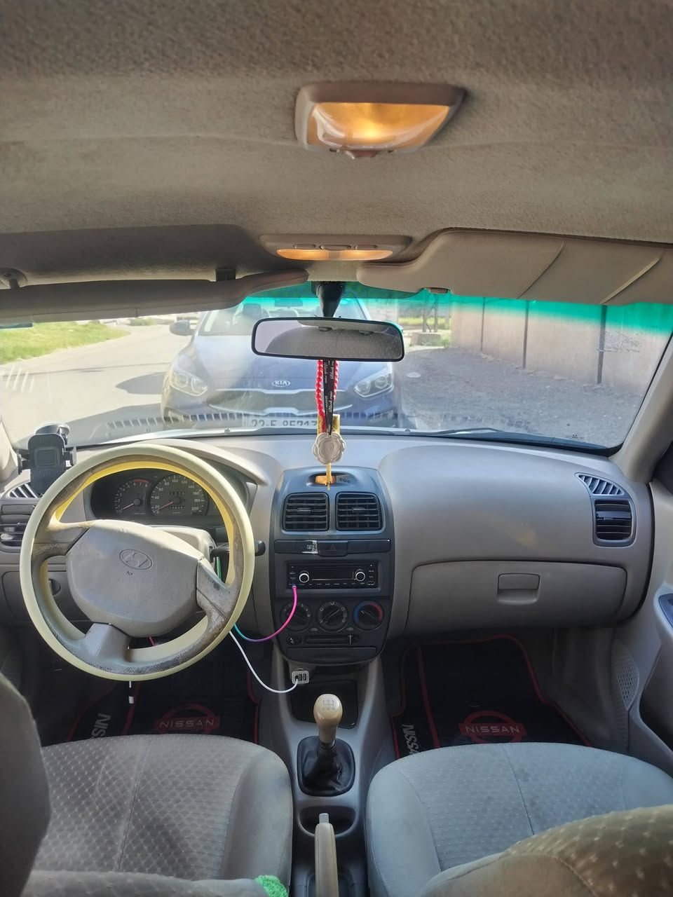 السلام عليكم سياره فيرنا موديل 15 مكينه مفتوحه بيه رصعات راجعه ع بارد سياره رقم نجف بس تحويل بغداد  
مكاني بغداد حي العامل سعر 73
 رقم الهاتف واتساب ***********
