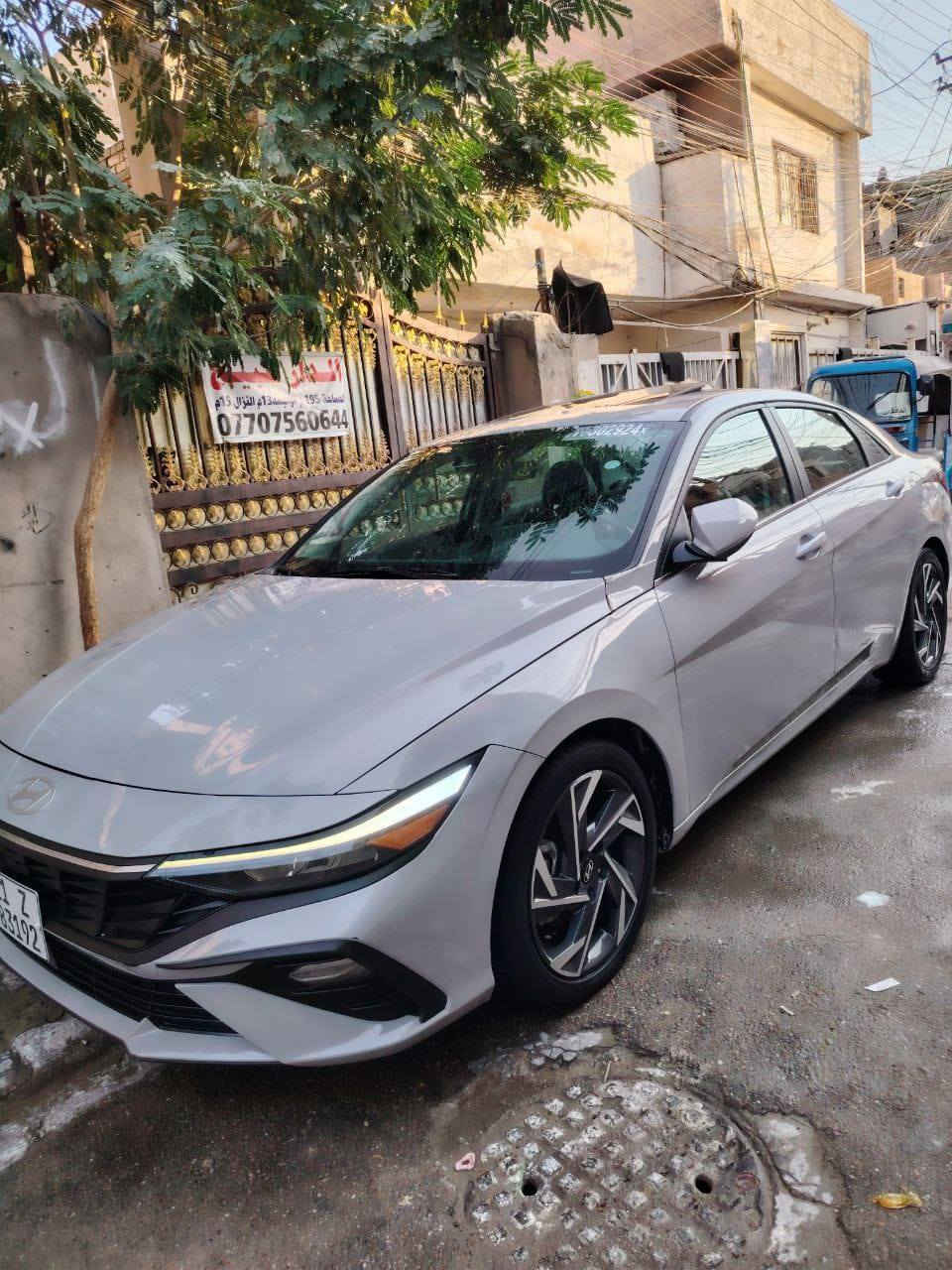 هونداي ألنترا  هايبرد 
موديل 2024 فول مواصفات ماشية 33 ✅
وارد كندي ، حادثها ربع بندي ونص جاملخ مبادلات اصليات مال تفصيخ 

🔴-فـتـحـه سـقـف
🔴-بصمة تشغيل وأبواب وصندوك 
🔴-كاميره  خلفية دوارة
🔴-رادارات 360 درجة (امامي خلفي جانبي) 🔴-مانع التصادم الامامي والخلفي
🔴-تحكمات ستيرن 4 جهات 
🔴-دشبول شاشة 4 وضعيات للعدادات
🔴-3 وضعيات قيادة ( عادي سبورت ذكي ) 
🔴-كروس سرعة ذكي ( التحذير عند مغادرة المسار )
‏🔴-Auto Hold حساس الازدحام
🔴-الهاند بريك بصمة
🔴داخل السياره جلد
🔴--شحن هاتف واير ليس 
🔴-ويل كب 
🔴-نظام الصوت Bose عدد السماعات 8 
🔴-تشغيل عن بعد
🔴-اضواء ترحيب عند الاقتراب 
🔴-لايت لد وزنون بلادي
🔴-بک لايت لد 
🔴-مقاعد اسود
🔴-تدفئة بالمقاعد والستيرن 
🔴-اناره داخليه متغيره 12 لون 
🔴-كير اوتماتيك
وباقي المواصفات معروفه .

،***********
رقم بغداد الجديد ✅
