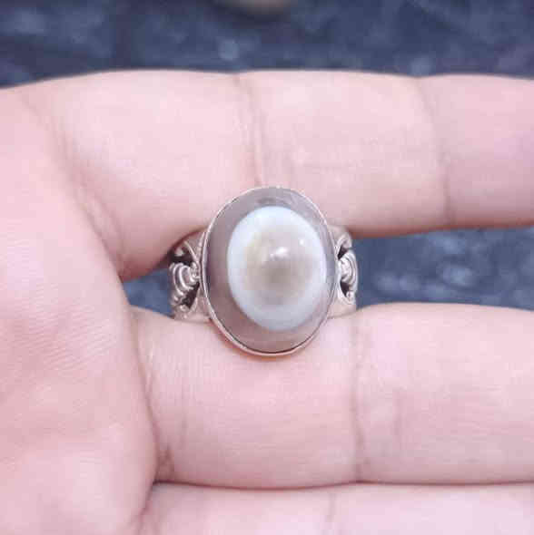 السلام عليكم سليماني تحفه عين صريحه قبه صياغه يدويه السعر 55 مكان ناصريه ***********
