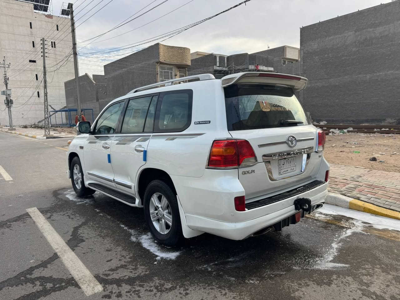 لاندكروز موديل 2009 السعر 268 قابل للتفاوض
للأستفسار ***********
بيها شبرين صبغ بدون ضربة والباقي مكفول 

السيارة فول مواصفات فتحه سقف بصمه تشغيل بصمة ابواب فور ويل شاشه حساسات كامره خلفيه كشنات جلد ثلاث قطع تبريد مكينه 6 سلندر ثلاجه 8 ايرباك مكينه وكير وحداديه مكفولات تبريد ثلج السياره ما ناقصها شي مكان السياره كربلاء المقدسه
