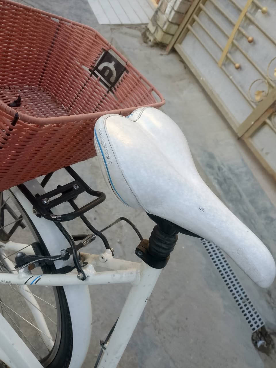 سلام عليكم بايسكل للبيع
بايسكل كير وحساس بايسكل جديد 

رقم الهاتف ***********

سعر 225 وبي مجال بسيط
مكان بغداد الدوره
