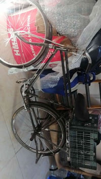 للبيع بايسكل هيرو حجم ٢٨ اريده ب ١٠٠ للتواصل واتساب ٠٧٧٣٢٠٥٣٥٣٣