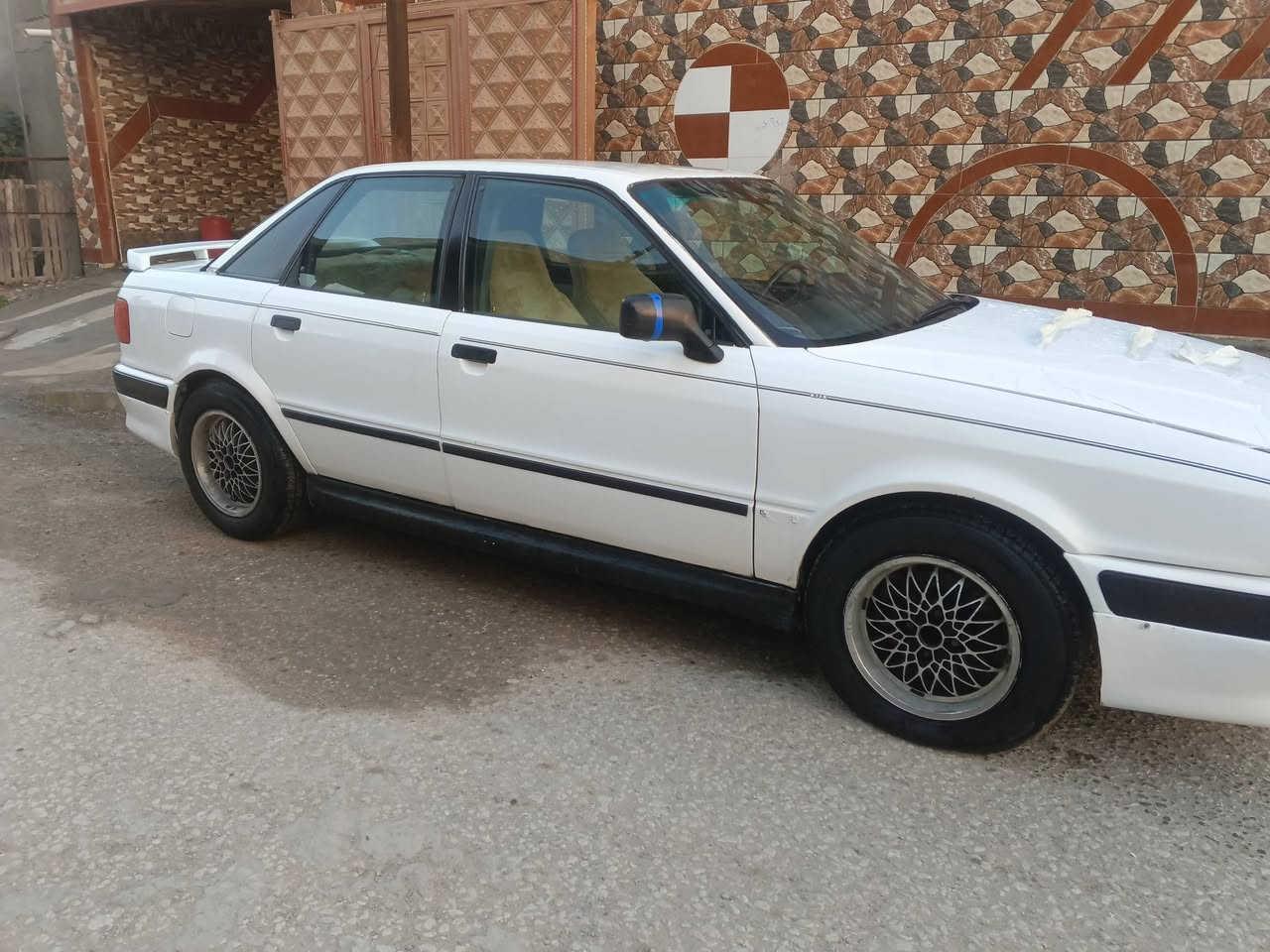 سلام عليكم مرخصت الادمن اودي للبيع مديل 95 سياره جاهزه كير مكينه حداديه تخم تاير باتري جديد مابيه اي نقص سعر 45 وبيه مجال *********** /***********
