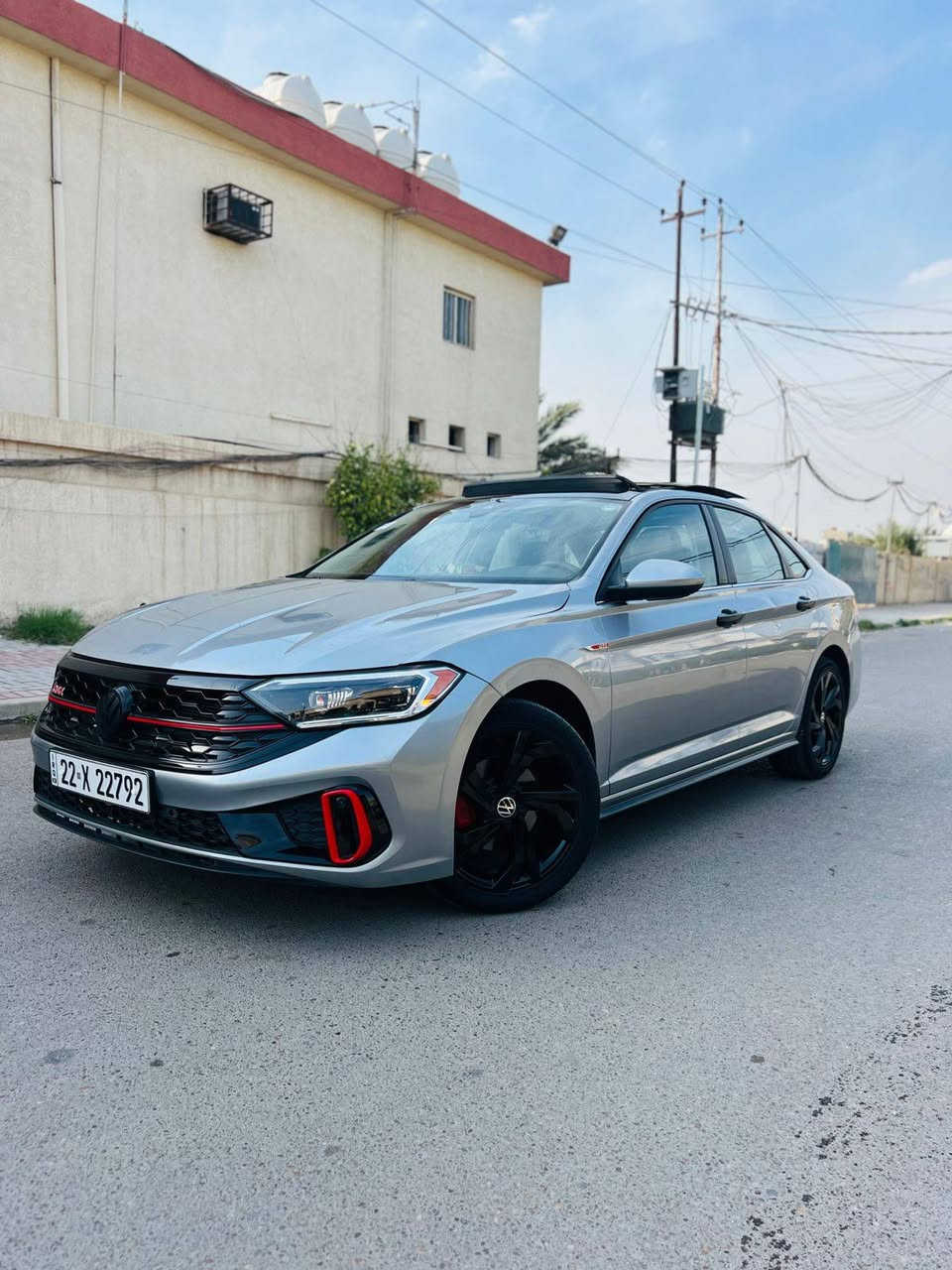 سلام عليكم جيتا  موديل 25 اربيل بسمي حادث بنيد راديترات بدون دواخل  شاد بجم 24 شاده السياره فول مواصفات الحادث موضح بل صور محرك الف 500 ماشيه 22 مكان السياره بغداد الحريه غير متواجد علا الفيس *********** السعر 180
