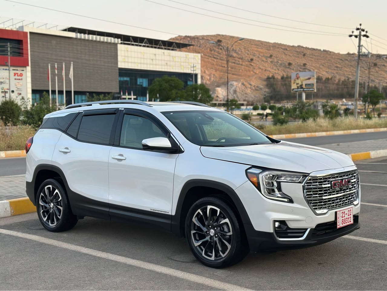 GMC TERRAIN 2024 SLT AWD
سە یارەکە تەنها بۆنیت بۆیاخە پەلیک کارتی بچوک هەیە ئیرباگ تەنها سوکان تەقیوە سەیارەکە فول فول مواسەفاتە ( پانۆراما-ناو زەرد-سەماعه BOSS-٥ کامیرا ٣٦٠-رادار-داتاشۆ-عه ساس-كوشن خه زن- شاشه گه وره-ده بل ئه كسل) هتد دوو بەسمەی شەریکە لەگەلە تەنها ٢٠ مایل رۆشتوە کاتی نەشکاوە ٣ مانگ کاتی لە گەلە گیرو مەکینە کارەبای بەشەرت 3GKALVEG8RL269592 ره قم شانسي 
نرخ-١٨٨$ مه جال 
***********
***********
Whatss app
Vaiber رانية, السليمانية
