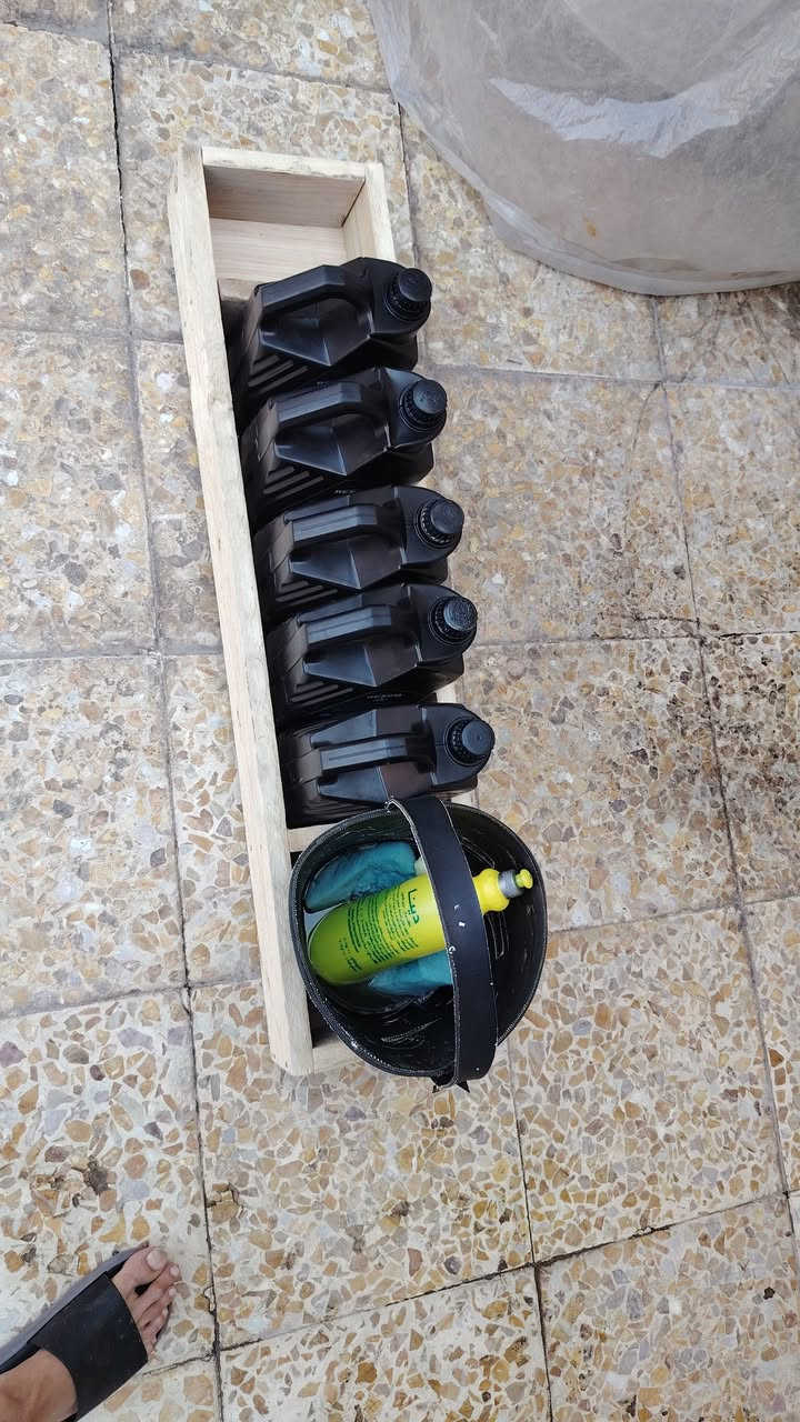 السلام عليكم متوفر صندوق دبات هيج تصميم درجه اولى السعر ١٥ الف لي يريد يتصل ***********
