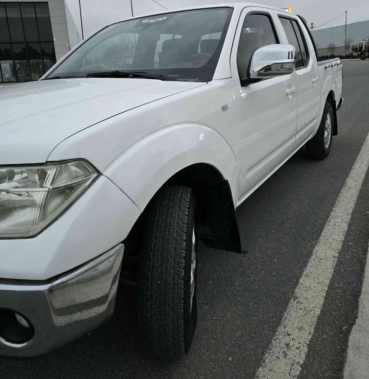 ئۆتۆمبێل: نیسان ناڤارا 2009

گێڕو مەکینە بەشەرت نەکراوەتەوە 
سەرف و دوکەڵ و بوخاری نیە 

ســــعر $ یەک کۆمێنـت بکە راســـتەوخۆ بــۆ دێـــت🟢

چوارتایەی لۆک ،سپێری دانەگیراوە
 هەرسێک سویچی شەریکەی ماوە 
سەنەوی بەسەر نەچووە ڕەقەم باریک 
شوخت و چاڵو ساردی نیە 
کەمێک بۆیاخی هەیە ڕەسمی سۆنەرەکەیم داناوە 

ژمارەی خاوەن سەیارە:👇
***********
***********
