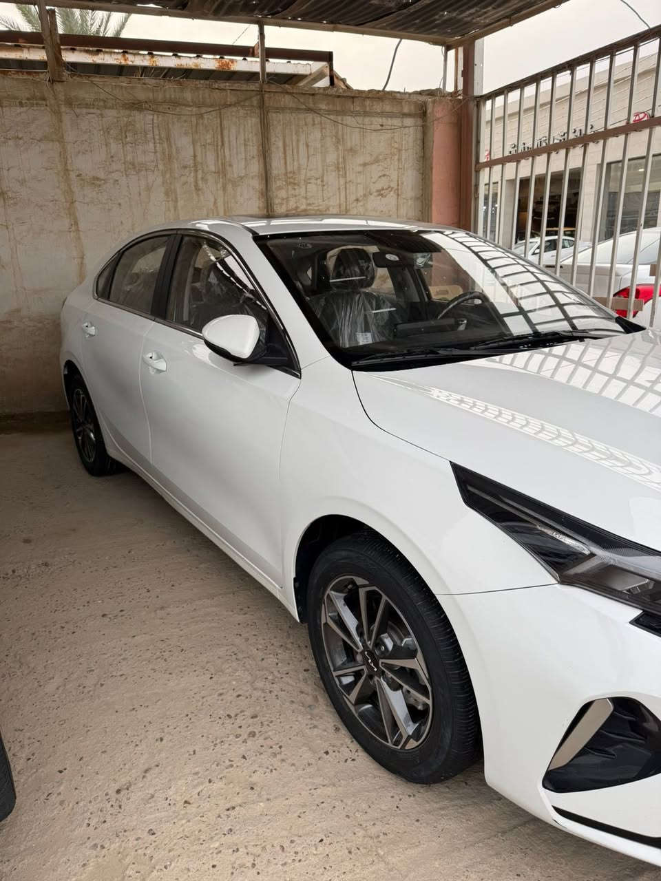 السلام عليكم اخوان
كي ثري موديل ٢٤ مكفوله كفاله عامه ماشيه ٣٠ الف رقم اربيل المكان النجف 

السعر ١٤٢ قفل

***********
