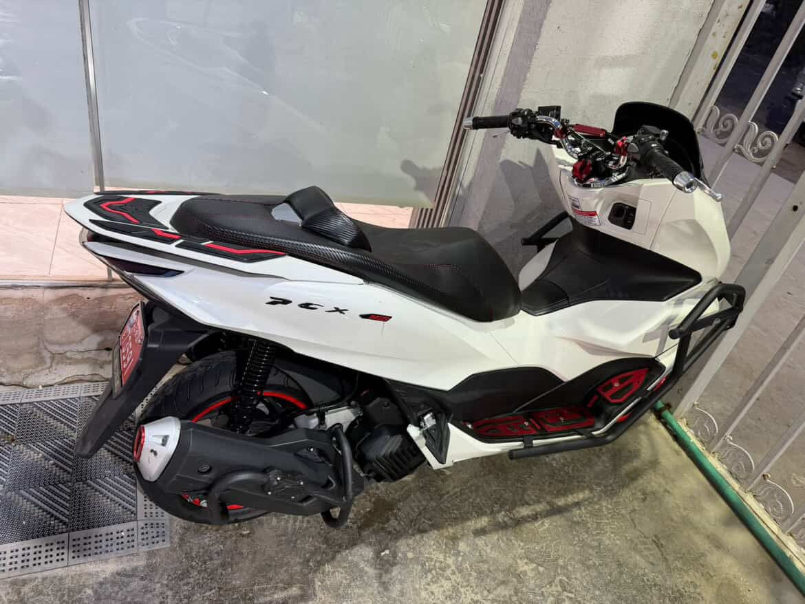 للبيع pCX جيل الرابع
نضيفه ولا شخطه
السعر 22ورقه
الرقم ***********
العنوان بغداد الاعظميه او الصليخ
