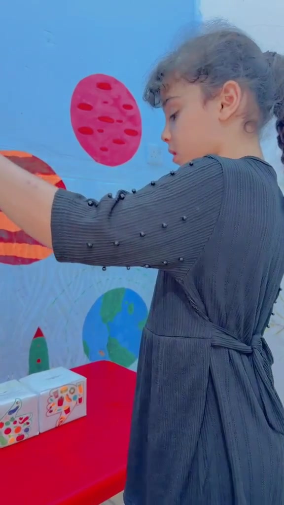 :

* 🥦🍎 نتعلم اليوم الفرق بين الأكل الصحي وغير الصحي بطريقة ممتعة وتفاعلية لتنمية الوعي الغذائي لدى أطفالنا.
* الغذاء الصحي بداية لجسم قوي وعقل نشيط 🌟 ضمن جلساتنا التعليمية نساعد الأطفال على التمييز بين الأطعمة الصحية وغير الصحية.
* 🍓🥕 خطوة صغيرة اليوم نحو عادات غذائية أفضل غدًا! تدريب ممتع للتعرف على الأطعمة الصحية وغير الصحية.
* لأن صحة الطفل تبدأ من اختياراته 🍎🍔 نقدم أنشطة تعليمية تساعد الأطفال على معرفة الطعام المفيد والطعام الذي يجب التقليل منه.
* 🌈 تعلم، لعب، وفائدة! نشاط تفاعلي لتعليم الأطفال الفرق بين الغذاء الصحي وغير الصحي بطريقة تناسب قدراتهم.
* “نزرع عادات صحية منذ الصغر” 🥗💚 من خلال تدريبات ممتعة لتعليم الأطفال اختيار الغذاء الصحي


**إذا كنت صاحب هذا الإعلان وتريد حذفه لأي سبب، رجاءا أرسل رسالة إلى الدعم الفني**