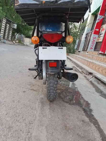 سلام عليكم شباب درجه بوكسر موديل 2023 بدون اوراق المكان البياع السعر 875 وبيها مجال حك الجيه رقم الهاتف ***********
