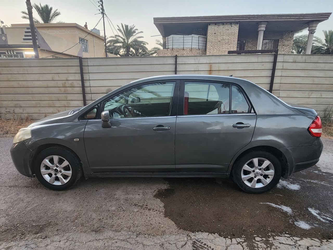 السلام عليكم 
نيسان تيدا خليجه محرك ١٨٠٠ مبدل بي كازكيت قبل فتره حمت عندي وبدلت بي كازكيت 
كير مبدله قبل شهر فتحته من كصه كدام عيني الوصل بعده موجود 
مسويلها ادامه كامله لمنضومة البانزين 
قاعدة فيت بم مال كصه 
نوزلات مال كصه 
بلكات ياباني 
مجاول مال كصه 
منضومة مي جديده من راديتر من كوعات حته جوينات من فتحت كازكيت بدلتهن كلهن حته القفايص ودرت مي اخضر 
التبريد بي نقص غاز 
زوج تاير امامي جديد قبل سبوع شديتهن 
باتري جديد 
صدر عايزه بس قواعد دبل 
بيها شبر بالجاملغ الخلفي من يم البك لايت ومصلح 
اربعه ويل كب 
كهربائيات كلها شغاله ماعندي اي نقص بيهن كلها ع بلاد 
سياره خير من الله ومتعوب عليها واني اصلح بيدي مااودي يم فيتر ترايك للبصره
رقم جديد  وهزه بعد مساقطه تحويل ثاني يوم شرط التحويل مكاتبه مااسوي 
مكاني التاجي شاطئ التاجي 
كلشي ذاكرلك بالمنشور السعر ٦٥ بيها مجال كلش بسيط 
*********** خابر ودلل
