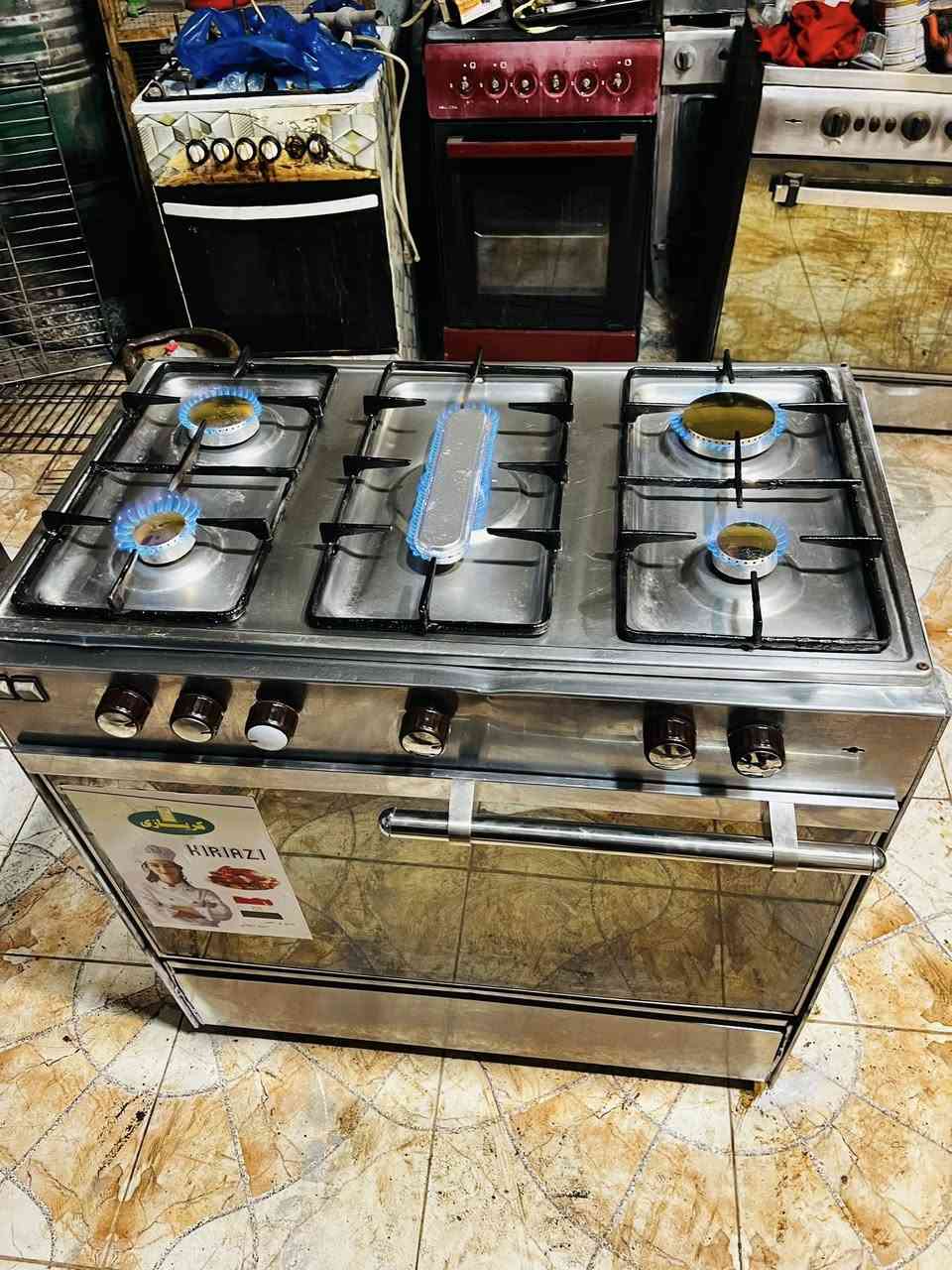 طباخ عشتار باب اول
كله شغال للبيع او المراوس نجف حي النداء 
***********واتساب فقط
