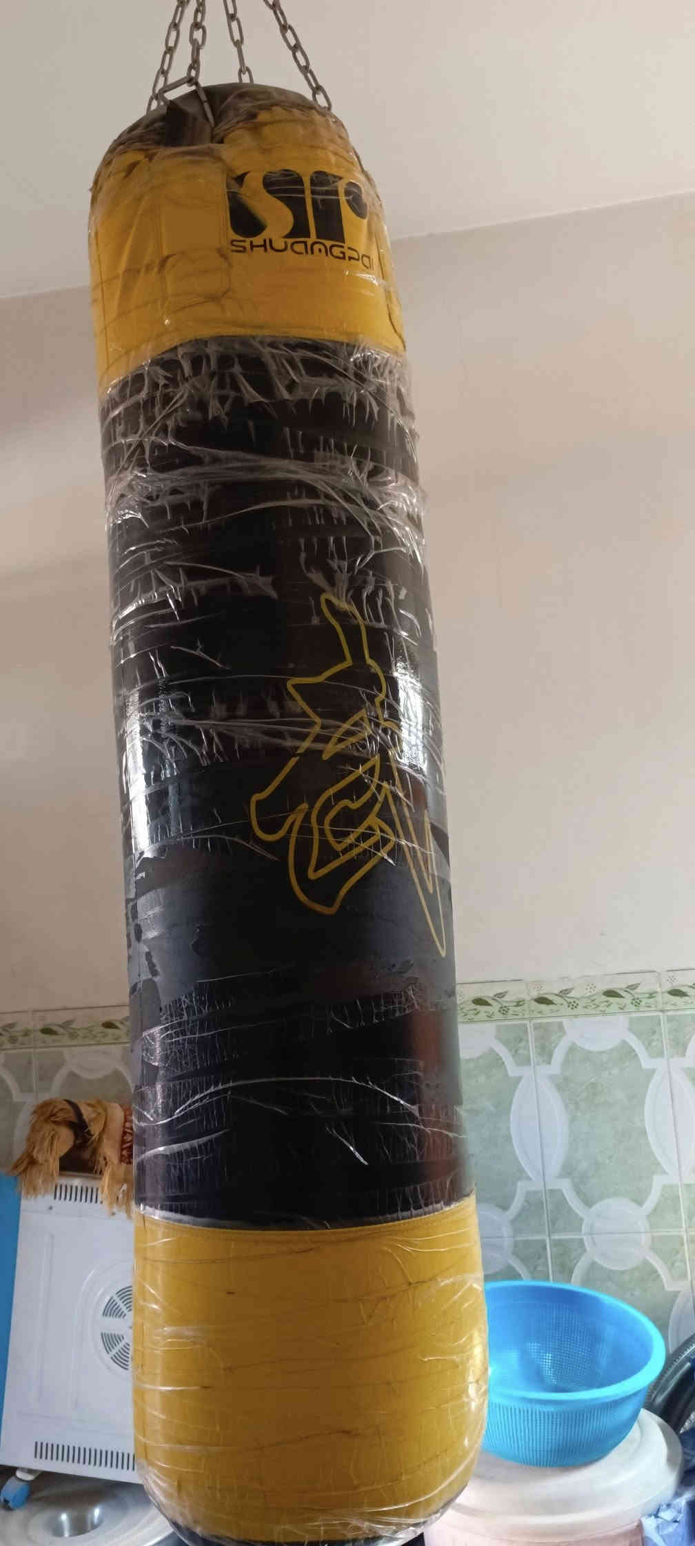 جيس ملاكمه جديد جدا 
وزنه اكثر من 50 كيلو 
سفنج مال شركه 
مع كفوف 
بغداد العبيدي .شهداء الاولى
سعره 65 الف 
‏‪***********‬‏
