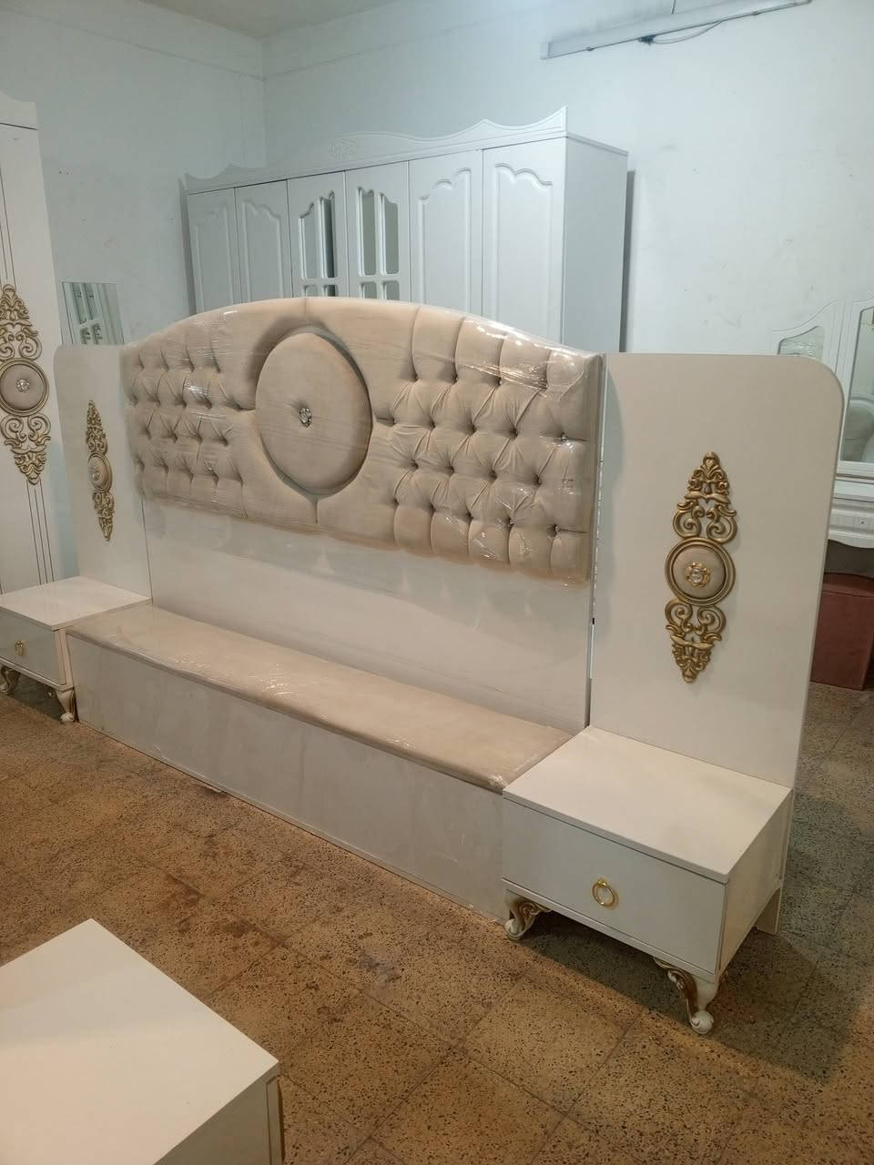 غرفة نوم تركي مستعملة تتكون من 8 قطع نظافة 100%100...
عنوان المعرض.   
معرض الحياة ..موصل سايدين القادسية الثانية مجاور مجمع الضمان الطبي او شركة أسيد للاتصال او الاستفسار ***********
***********
يتوفر واتساب الشد والنقل مجاني داخل الموصل وضواحيها
