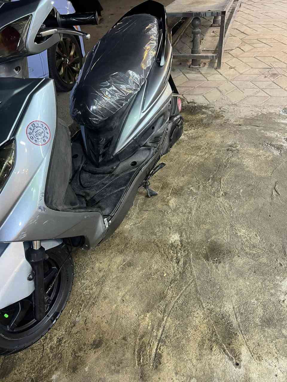 السلام عليكم دراجه سكنس فحل ياباني قبق نفخ
نورا خطين درجه جديده بمعنى الكلمه كامله مكمله اي نقص مابيه دراجه بلاديه مكان بغداد الجديده سعر ٧٥٠وبيه مجال 
رقم ***********اتصلو وبيكم خير تدلولو تحياتي
