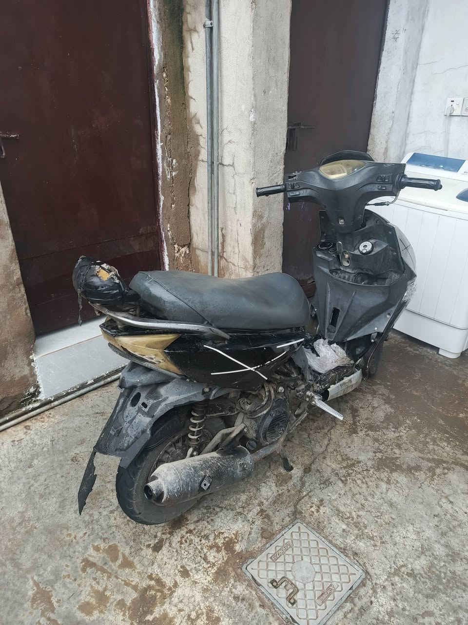 السلام عليكم
دراجه اف اس 

 FS
دراجه شغاله كهربائية كله شغال اشير يمنه يسره بك ليت 
اليت غلي ناصي 
ويل رياضي عنكبوت 🕷
دراجه كفاله عامه 
للاستفسار اكثر خاص 
سعره 175بيه مجال حك الجيه 

و مروس اب جهاز  او دراجه  عادي


**إذا كنت صاحب هذا الإعلان وتريد حذفه لأي سبب، رجاءا أرسل رسالة إلى الدعم الفني**