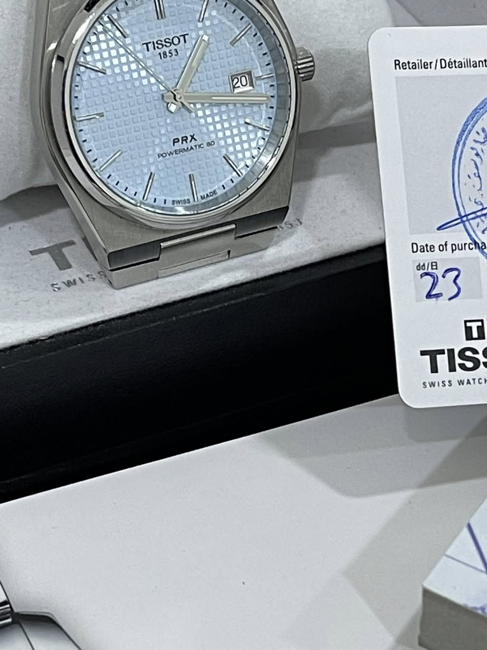 للبيع – Tissot PRX Powermatic 80 – موديل 2023 – كامل المرفقات ✅

📍 الساعة: Tissot PRX Powermatic 80
📅 السنة: 2023
⚙️ الحركة: أوتوماتيك سويسري – مخزون طاقة 80 ساعة
📏 الحجم: 40 ملم
🎨 اللون: أزرق ثلجي (Ice Blue) – نقش وافل
💧 مقاومة الماء: 100 متر
🔩 السوار: ستيل كامل – مشبك فراشي – خاصية التبديل السريع

المرفقات:
✅ العلبة الأصلية
✅ الضمان والوثائق
✅ كامل التجهيزات (Full Set)

الحالة: ممتازة – جاهزة للاستخدام اليومي.

💰 السعر: (750$)
📍 الموقع: (البصرة - متوفر توصيل كافة المحافظات )

للتواصل: (***********)

#Tissot #PRX #Powermatic80 #ساعات_سويسرية #ساعات_رجالية #للبيع #FullSet
