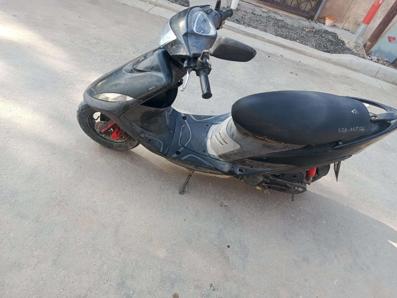 السلام عليكم ماكس عدله للبيع كفاله عامه جديده صاله شهر من نازله من رنبه. وصل معرض موجود مكانه حله شارع ٦٠  لاستفسار ***********
