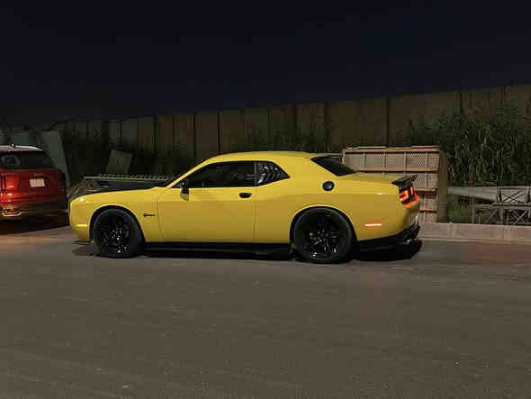 السلام عليكم 
للبيع جالنجر 2018 اربيل 

6سلندر مكينه 3600 

حادث امريكا قطعتن فقط جاملغ وبنيد بدون دواخل لا لغد ولا شاصي صور الحادث والسونار موجودات راسلني وتدلل 

وبالعراق صار بيها صبغ قطعتين جاملغ امام جهة سايق وباب الصدر 

السيارة جاهزة ومعايزها اي مصرف ومصروف عليها كلش هواي ماشيه 60 الف ميل 
 معروضه 165
مكاني بغداد 

***********
