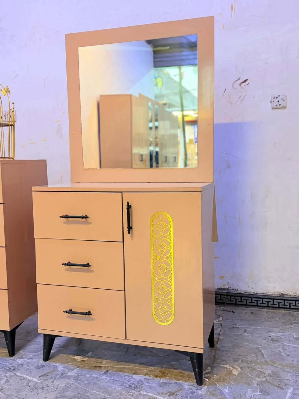 غرفة🇹🇷تركي  نضام حديث  10 قطع صبغ حراري ✨
ابواب 🚪🚪  برغي وجوي حديد كنتور منفصل
سرير مخزن جك 
شازلون مخزن  
نضافة 90٪💯
السعر 850
شد ونقل داخل بغداد مجاني محافظات بكروة 🚛


**إذا كنت صاحب هذا الإعلان وتريد حذفه لأي سبب، رجاءا أرسل رسالة إلى الدعم الفني**