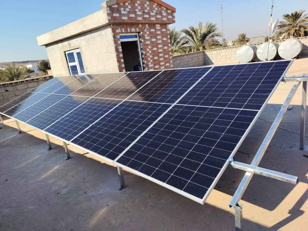 بفضل الله وبحمده قامت كوادر شركتنا (شركة المهندس للطاقة الشمسية) بنصب منظومة طاقة شمسية منزلية لأحد زبائن شركتنا
العرض الاقوى تحطيم الاسعار 🔥 🔥 🔥 🔥 🔥 🔥
العرض الاول 🔥 🔥 🔥
السعر : 4،000،000 نقدا
السعر : 5،000,000 قسط 
القسط الشهر 277 الف فقط
القدرة : 15 نهاري و 15 ليلي 
الألواح: 620 واط ضمان 15 سنة  عدد7
البطارية: ليثيوم حجم 15 كيلو واط ضمان 5 سنة
الانڤيرتر :  حجم 6 كيلو مع واي فاي مدمج ضمان 2 سنة 
العرض الثاني 🔥 🔥 🔥
السعر :  3,500,000 نقدا
السعر :4,500,000 قسط
القسط الشهري250 الف فقط
القدرة : 10 نهاري و 10 ليلي 
الألواح: 610 واط ضمان 15 سنة  عدد 5
البطارية: ليثيوم حجم 10 كيلو ضمان خمس سنوات
الانڤيرتر :  حجم 6 كيلو مع واي فاي مدمج ظمان 2 سنة
العرض الثالث 🔥 🔥 🔥
السعر : 2.750،000 نقدا
السعر : 3,750,000 قسط 
القسط الشهري 208 الف فقط
القدرة : 10 نهاري و 7 ليلي 
الألواح: 620 واط ضمان 15  سنة عدد5
البطارية: ليثيوم حجم 7 كيلو ضمان خمس سنوات
الانڤيرتر : حجم  4 كيلو ضمان 2 سنة 
العرض الرابع 🔥 🔥 🔥
السعر : 2،250،000 نقدا
السعر : 3,250,000 قسط
القسط الشهري 180 الف فقط
القدرة : 8 نهاري و 5 ليلي 
الألواح: 620 واط ضمان 15 سنة  عدد 4
البطارية: ليثيوم حجم 5 كيلو ضمان خمس سنوات

 #شركة #المهندس #للطاقة #الشمسية 
كركوك - الحويجة - شارع المشاتل قرب جامع كامل الحاج صكر مجاور شركتي الدليان والصبحي للحجم والعمرة 

***********

للحجز و الاستفسار
مدير شركة المهندس للطاقة الشمسية  
ربيع سامي الجبوري 
⁨ ***********
مهندس سعد 
***********
انور الفرحان 
مدير المبيعات 
***********
مهندس الصيانة 
عزيز الفرحان 
***********
 عمر الفرحان 
***********
