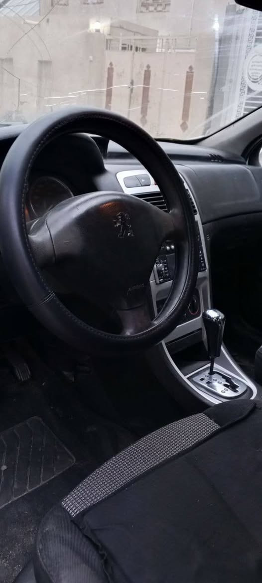 السلام عليكم ورحمه الله وبركاته
بيجو 307 2006 
مكينه 1600
السيارة بأسمي تحويل مباشر رقمها ذي قار

....................................................
نوزلات جديدة
بلكات جديدة
مجول جديد
صالنصه جديدة
كامره خلفيه
مكينة نظيفه
مبدل دهن الكير قبل فتره الدهن جديد
الكير بي طبه وهذه شي طبيعي بالبيجو 
حداديه نضيفه كلش بيها المشط كايم بس عندي مشط تفصيخ ماشاده الها 
تبريدها منقص غاز فقط 
  
مكاني ناصريه مركز 
السعر 43 وبيها مجال 
***********
واتساب موجود
