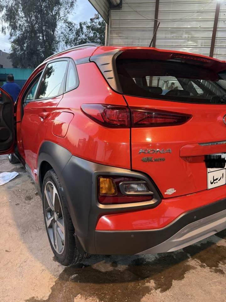 السلام عليكم للبيع هيونداي كونا خليجي  موديل 2020 محرك 2000 دوش اعلى مواصفات بصمة  كشنات جلد تحكم كهرباء رادارات جانبية شاشة كامرة تحكمات ستيرن مري شفط شحن واير ليس حساسات امامي وخلفي سلايد روف 8 ايرباك كروز تحديد سرعة سلايد روف مود درايف السيارة بدون صبغ فقط مكانين بارد رقم اربيل هزة جديدة تحويل وكالة بشرط مكان السيارة بغداد زيونة للاتصال ***********
