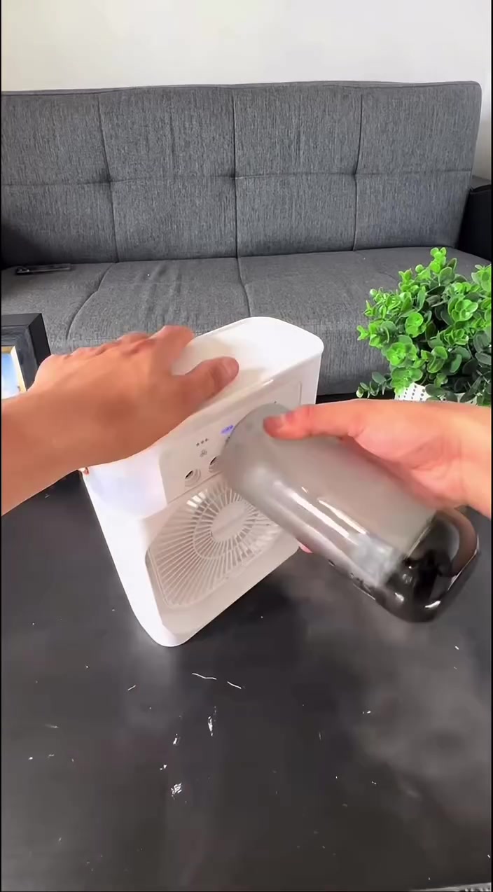 مبردة هوا صغیر ✅✨
فقط 15,000 دينار ✅
توصيل متوفر ✅🚚


**إذا كنت صاحب هذا الإعلان وتريد حذفه لأي سبب، رجاءا أرسل رسالة إلى الدعم الفني**