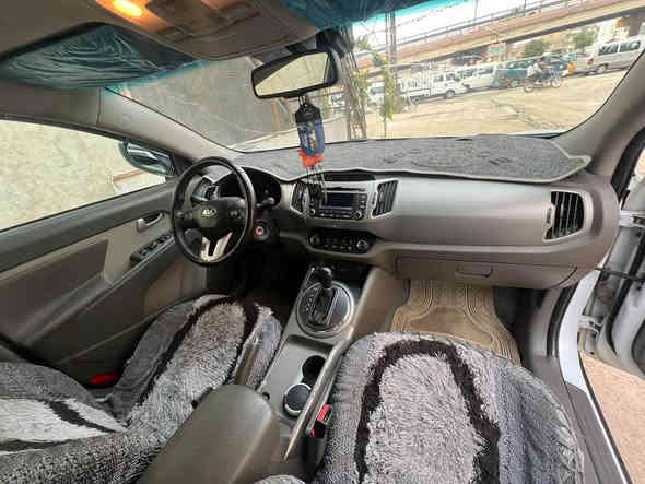 سبورتج موديل 14 الشركه العامه ماشيه 142 كيلو مكفوله كفاله عامه من الصبغ والبارد بيه خسفه بالجاملغ الخلفي فقط بدون تصليح السياره رقم بغداد 
باسم صديقي للاستفسار الاتصال على الرقم 
*********** حلة
