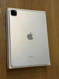 ايباد للبيع Ipad pro 11-inch 4th  ( 11 بوصة الجيل الرابع ) السعة 128 غ...